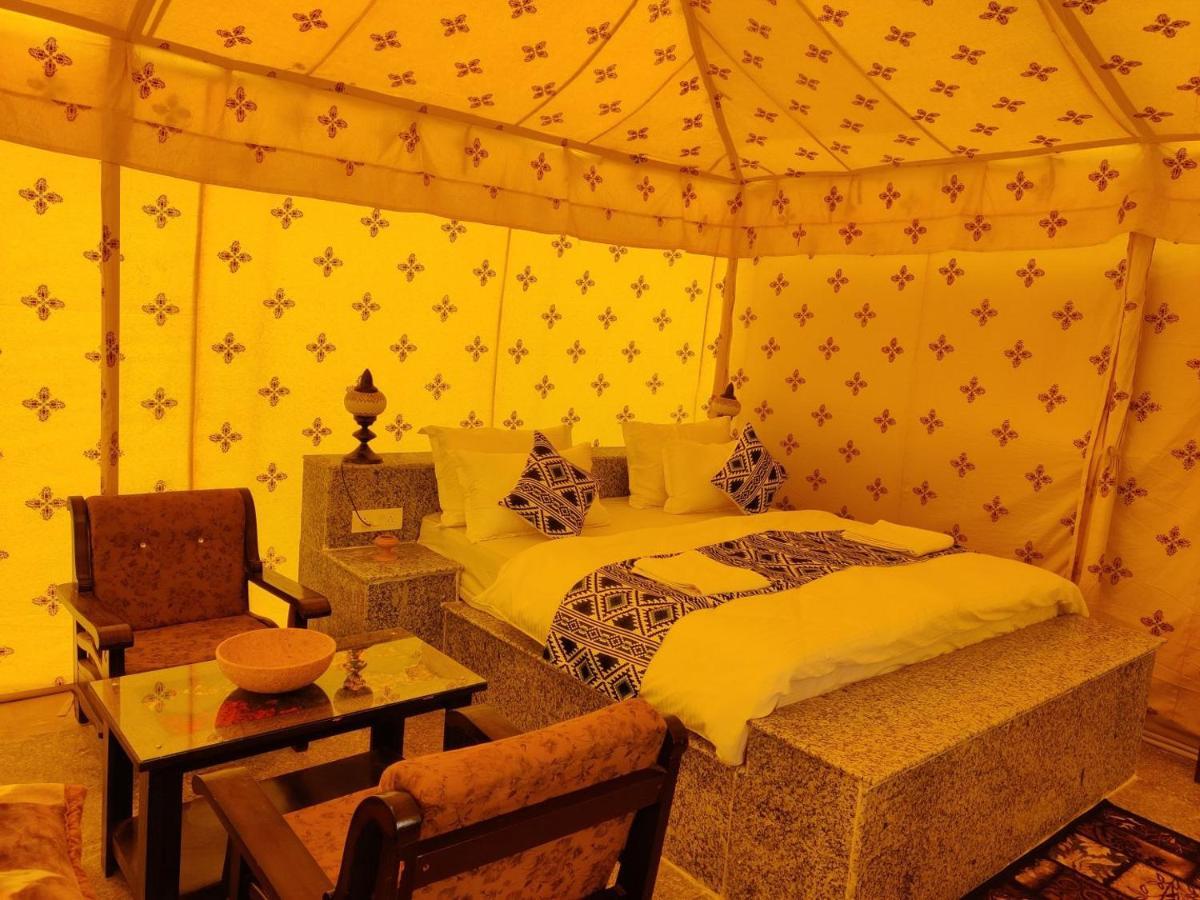 Sunrise Desert Resort With Swimming Pool ジャイサルメール エクステリア 写真